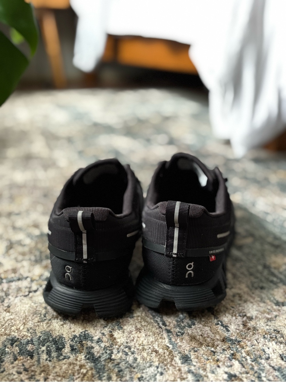 Women’s Black On Clouds - Picture 4 of 8
